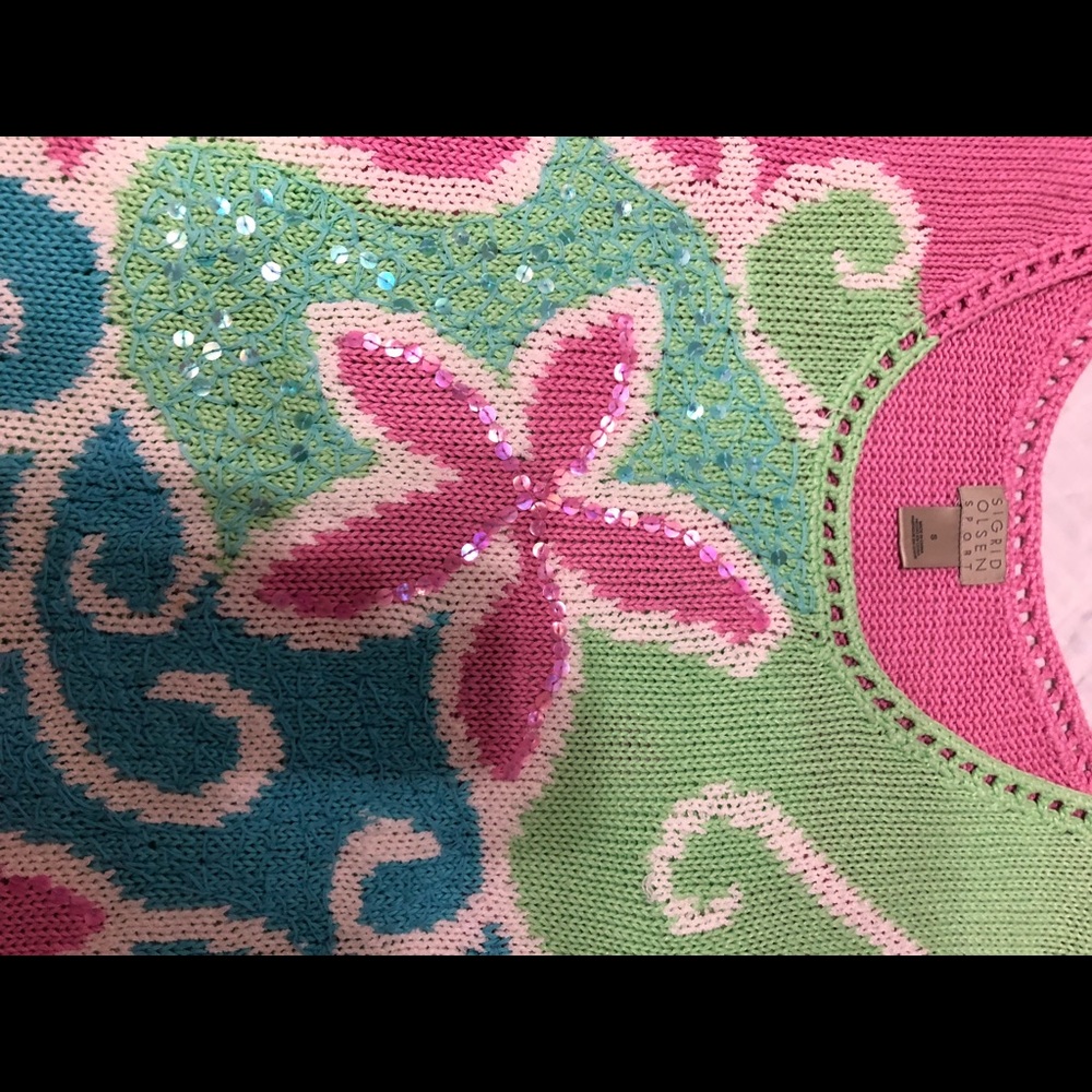 Top - Picture 3 of 5